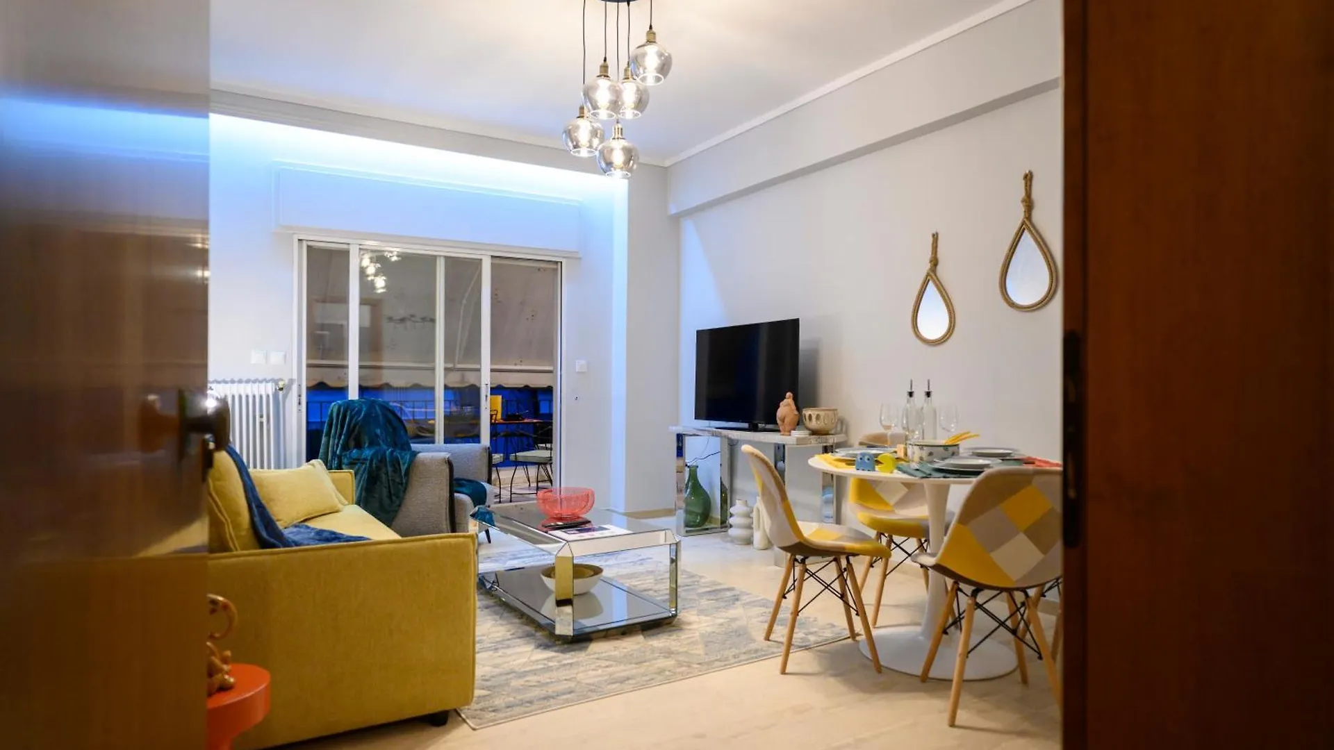 Serenity And 2 Bedroom Luxury In Kalamaria سالونيك